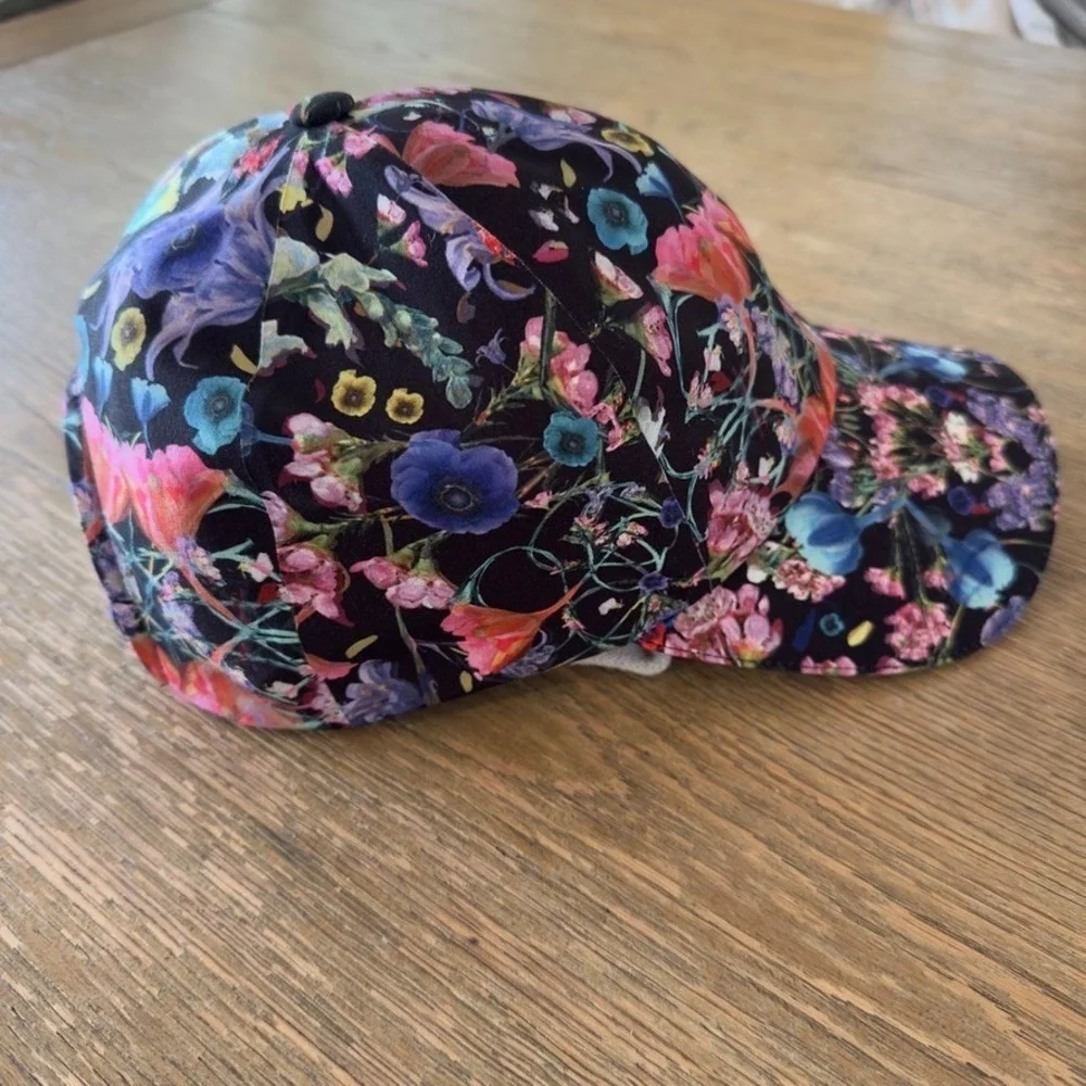 NWOT Lululemon Fast and Free Running Hat-Flowerscope Black Multi-Style# W9EPLS